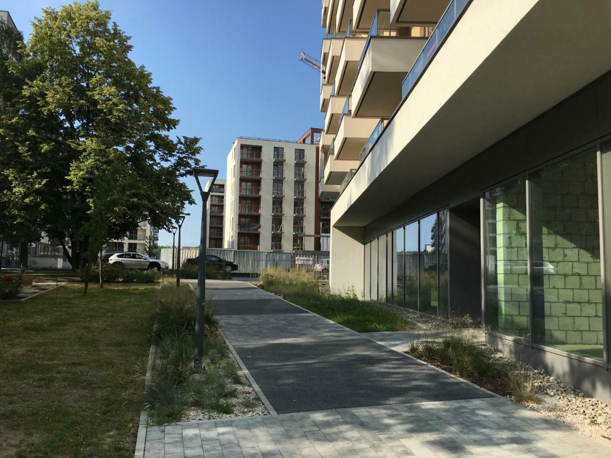 קרקוב Shoq Studio Nice Apartment With Private Parking מראה חיצוני תמונה